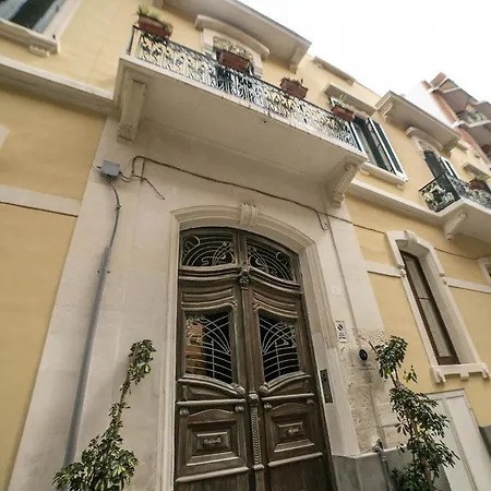 4 Balconi Liberty Guest house Lecce