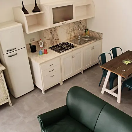 4 Balconi Liberty Guest house Lecce